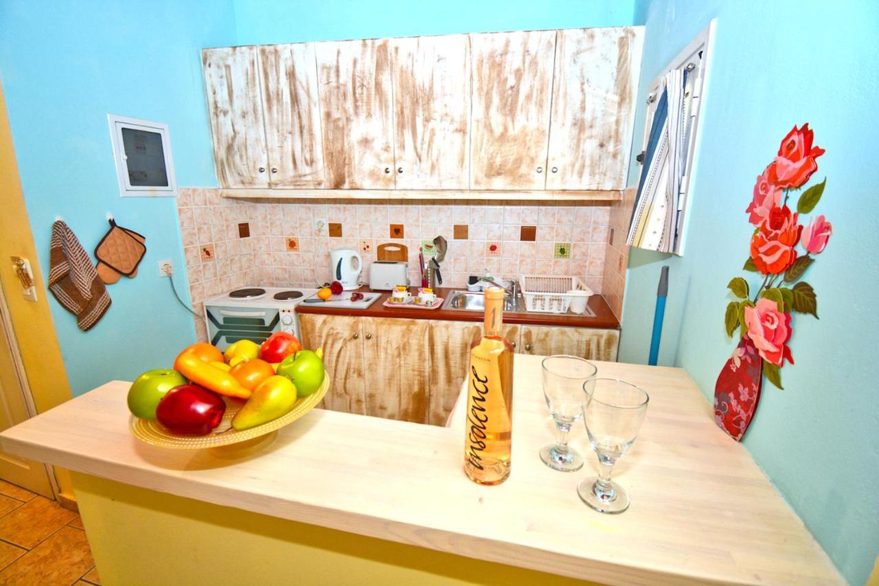 Mike'S Apartments Άγιος Γόρδιος Εξωτερικό φωτογραφία