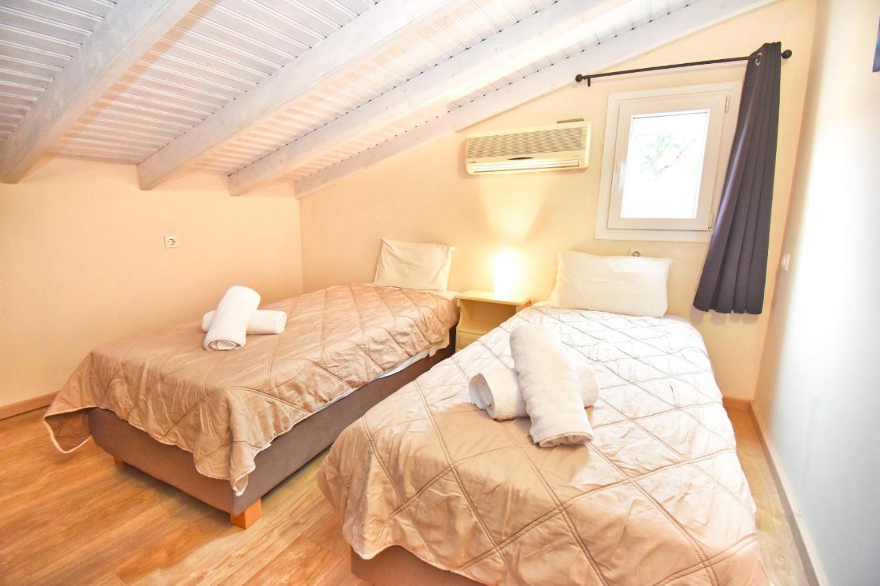 Mike'S Apartments Άγιος Γόρδιος Εξωτερικό φωτογραφία